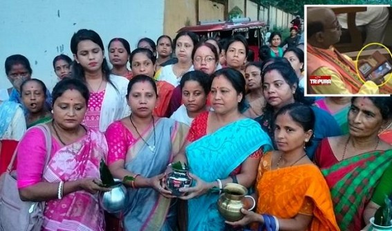 BJP Govt in Trouble for Not Taking Action against Assembly Porn Clip Watcher Jadab Lal Nath BJP Govt in Trouble for Not Taking Action against Assembly Porn Clip Watcher Jadab Lal Nath